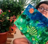 Inspirado en Santurbán, el pequeño artista recreó los frailejones, el oso de anteojos y
la riqueza hídrica del páramo. Cortesía para La Opinión