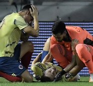 El lateral derecho de la selección prendió las alarmas en el equipo colombiano a los 8 minutos de juego. AFP