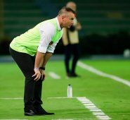 El uruguayo Jorge Artigas alcanzó a dirigir 14 juegos.