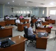 A las 9:45 de la mañana comenzó la sesión con la presencia de 17 de los 18 concejales que integran el Cabildo. Juan Pablo Cohen