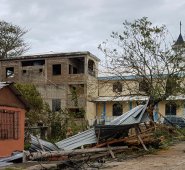 Viviendas parcialmente destruidas luego del paso del huracán Iota por San Andrés.
AFP