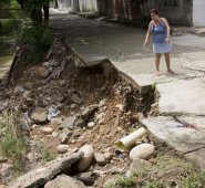 La comunidad hace un llamado puesto que varias viviendas están afectadas por el canal de aguas lluvias. Alfredo Estevez.