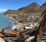 El paso del huracán Iota por providencia dejó daños totales en el 80% de las viviendas y parciales en el 20% restante, una caída total de los servicios de energía, comunicaciones y agua, y un saldo de dos fallecidos. Colprensa