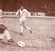 Diego Armando Maradona le marcó cuatro goles al Cúcuta en un cuadrangular amistoso disputado en Cali, en febrero de 1979. Archivo La Opinión