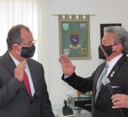 El alcalde de Pamplona, Humberto Pisciotti, posesionó al director de Asomunicipios. Roberto Ospino