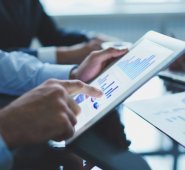 Estos contenidos podrán ser aprovechados tanto por aquellos que desean iniciar o continuar con su vida laboral, como por quienes desean emprender sus propios negocios.  Freepik.es