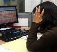 Hay que aclarar que el trabajo en casa se habilita por circunstancias ocasionales, excepcionales o especiales que impiden que el trabajador pueda realizar sus funciones en su lugar habitual de trabajo. Colprensa