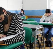 Los dos mejores estudiantes en las Pruebas Saber 11 de cada municipio podrán aplicar a las becas. Archivo / La Opinión