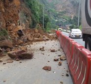 Derrumbe el kilometro 46 de la autopista Medellín - Bogotá dejó 2 personas muertas y tres herido Archivo Colprensa