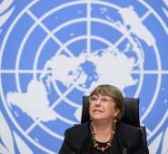 Michelle Bachelet exhortó a las autoridades iraníes a "cesar inmediatamente su recurso alarmante y creciente a la pena de muerte y a olas de acusaciones de seguridad nacional para reprimir las voces independientes y la disidencia". AFP