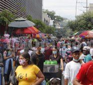 Esta escena se vivió ayer en la avenida sexta del centro de Cúcuta. Alfredo Estévez