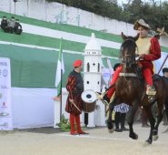 Con protocolos de bioseguridad se llevó a cabo una muestra del Desfile de los Genitores en el estadio Hermides Padilla. Cortesía