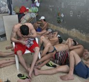 Así es el panorama en los calabozos de estación de Policía del barrio Alfonso López. Archivo / La Opinión