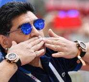 Diego Armando Maradona, 22 días antes de su muerte, había sido operado por un hematoma en la cabeza AFP