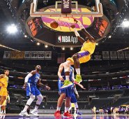 La NBA logró terminar la pasada campaña resguardándose del virus en la sede "burbuja" de Disney World (Orlando). AFP