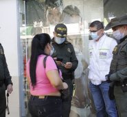 Quienes incumplan las medidas serán sancionados.  Luis Alfredo Estévez/ La Opinión