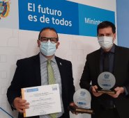 El gobernador Silvano Serrano recibió una condecoración especial, por su gestión en la Gobernación.
Cortesía / La Opinión