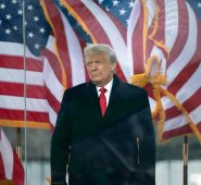 Aliados de Trump instaron a Biden a pedir a legisladores demócratas que desistan del enjuiciamiento. AFP