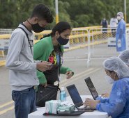 Autoridades municipales siguen adelantando gestiones para que sea habilitado un corredor humanitario permanente para estudiantes.   Archivo / La Opinión