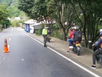La Policía Nacional  ejecutó diferentes controles viales, uno de ellos situado en la carretera que conecta a Cúcuta con Pamplona. Cortesía/ La Opinión