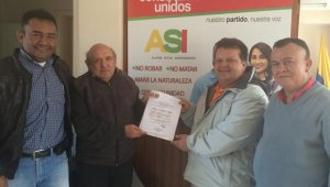 El director de la alianza social independiente (ASI),  Alonso Tobón Tobón, entregó el aval que confirma el respaldo político de esa colectividad a Jairo Cristo, candidato del movimiento ‘Más Educación’. Especial