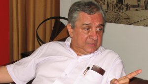 Patrocinio Ararat es el presidente de la Fundación El Cinco a las Cinco y uno de los organizadores del foro. Archivo