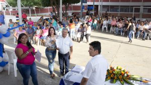 El fin de semana se graduaron 230 personas del programa de alfabetización gratuito. Alfredo Estévez