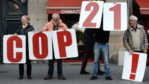 Manifestantes salieron a las calles a protestar en vísperas de la cumbre del cambio climático en París AFP