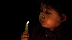 Cuidados en la noche de velitas. Colprensa