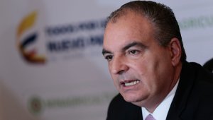 Aurelio Iragorri, pidió a los trabajadores del sector rural mejorar la administración del agua almacenada y fortalecer el manejo fitosanitario. Colprensa