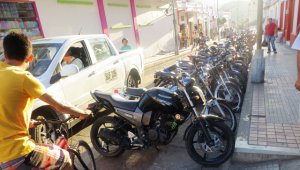 La coordinación de Tránsito de Ocaña hará un censo del flujo de automotores que circulan por el Centro Histórico. Daicy Echeverry