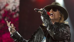 Axl Rose y el guitarrista Slash volverán a tocar juntos. Archivo