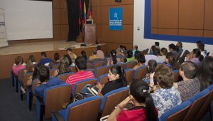 En el auditorio Eduardo Cote Lamus de la Torre del Reloj, se cumplió la socialización del Programa Nacional de Estímulos 2016. La encargada fue Olga Lucía Quintero Galvis, asesora del Ministerio de Cultura. Alfredo Estévez