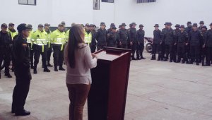 La alcaldesa de Ocaña, Miriam Prado Carrascal, les pidió mano dura con la delincuencia a los policías de Ocaña. Javier Sarabia