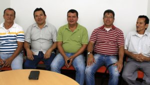 De izquierda a derecha los ediles: Álvaro Núñez, Alfonso Parra, Adrián Murillo, Carlos Camacho y José Apolinar García. Obando