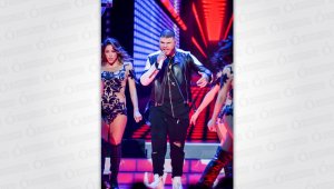Farruko fue el encargado de abrir la ceremonia. Tomadas de Univisión