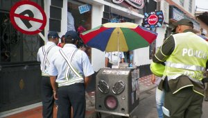 La Alcaldía de Ocaña puso en marcha un plan para que los vendedores informales formen asociaciones, accedan a capacitación y recursos, que les permita generar fuentes legales de empleo. Javier Saravia