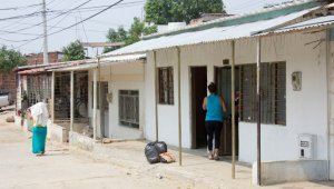 Los inquilinos de esta casa huyeron en un taxi con televisores, ventiladores y ropa. Alfredo Estévez