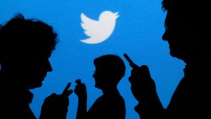 Los famosos en Twitter. Internet