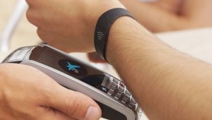 Las manillas podrán ser recargadas desde un computador o a través de una aplicación móvil Internet