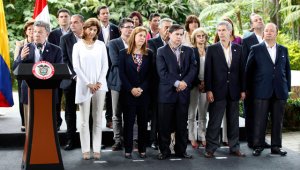 El viernes, por pedido del mismo presidente, el gabinete en pleno tuvo que presentar la renuncia protocolaria a sus cargos, con el fin de darle potestad al jefe de Estado para hacer los cambios que considere necesarios frente a los desafíos que se le avecinan. Archivo / Colprensa