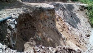 La vía de La Soberanía, en su paso por Toledo, resultó afectada en tres tramos con las lluvias de los últimos días. Cortesía