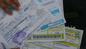 El incremento en el costo de los servicios públicos (agua y luz), afectó en mayor proporción a las familias con medianos ingresos. Archivo