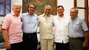 Jorge Maldonado, Sergio Fajardo, Patrocinio Ararat, Julio García Herreros y Álvaro Carvajal. Alfredo Estévez