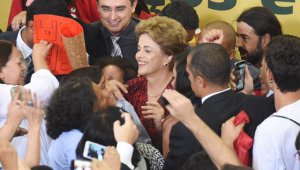 Si se cumplen las previsiones, el pleno del Senado votará en favor del proceso de destitución (impeachment) de Rousseff. AFP