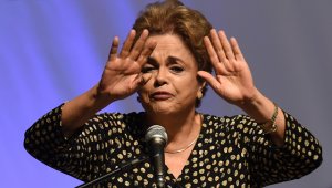 Los conteos muestran que la oposición tiene votos más que suficientes para apartar del poder a Rousseff por hasta 180 día AFP