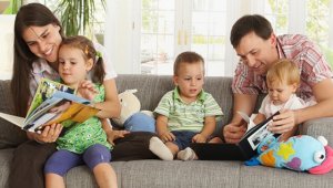 El ser firme y amable con ellos crea acompañamiento y confianza en los niños. Internet