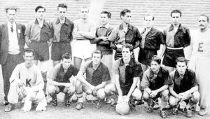 Integrantes de la selección Norte de fútbol de 1953. La Opinión