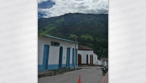 La antena está en la vereda Rudeta, a un kilómetro del casco urbano. Es la única que facilitaba la comunicación desde y hacia el pueblo. Cortesía