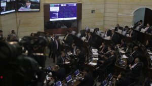 El ministro sostuvo que lo dispuesto en el acto legislativo sólo entrará en vigencia una vez los colombianos refrenden los acuerdos de La Habana. Colprensa